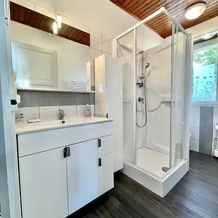 Maison Famille 300m De L'ocean بيت للعطل *